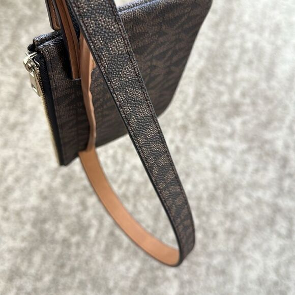 Michael Kors Signature Belt Bag - Picture 5 of 8